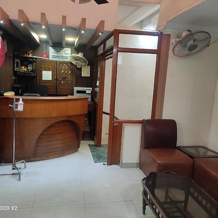 Hotel Paradise Chandīgarh Стая снимка